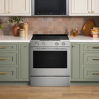 KitchenAid 30吋 Even-Heat™精準控溫 五口爐連烤 電陶爐_實景圖