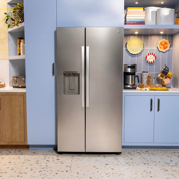 GE 710L 薄型雙門對開冰箱_不鏽鋼_裝潢圖